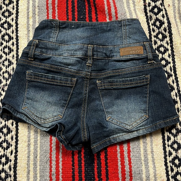 Harmony and Havoc Denim Shorts | Size 0 - Picture 4 of 4